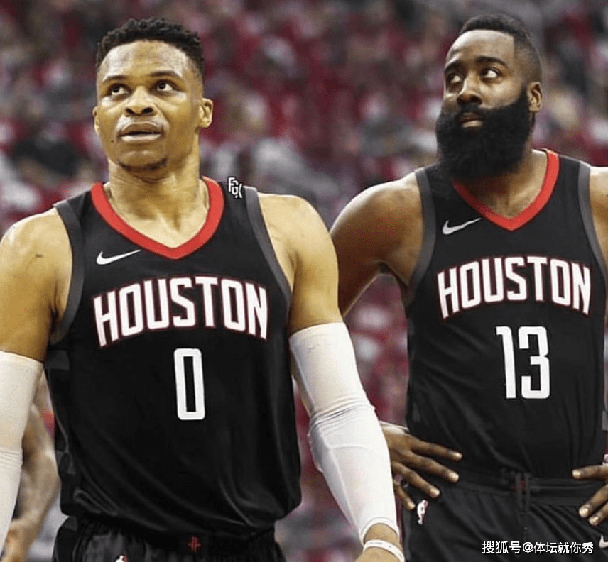 包含关键时刻体能课后，芝加哥公牛手感冰凉备战足总杯，赛场秩序良好，控场能力受关注的词条